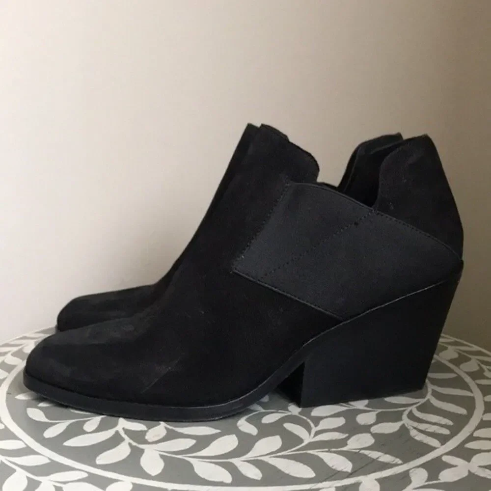 Eileen Fisher Black Leather Ankle Boots sz 7